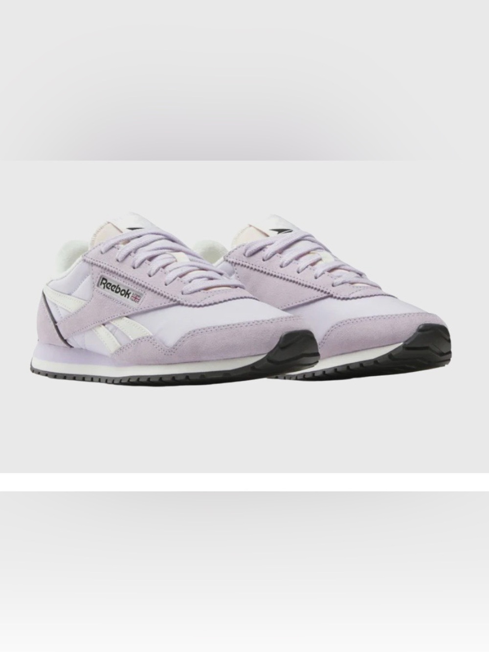 Women’s Lavender Reebok Classic AZ casual running shoes / like new / 6